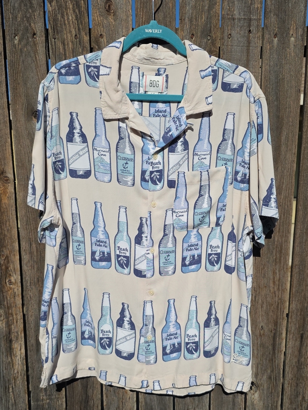 BDG Cream Short-Sleeve Button-Up Shirt with Blue Bottle Print Large